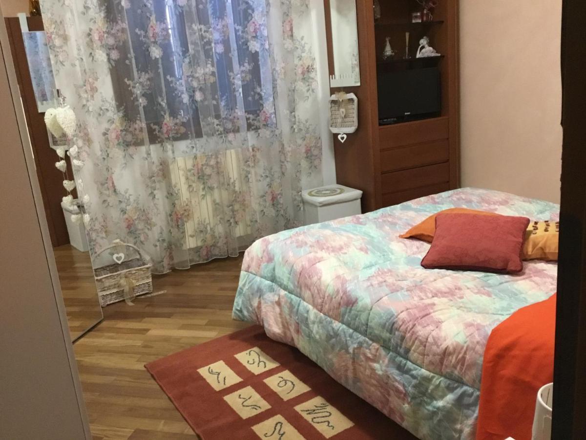カステナーゾ La Stellina Bed & Breakfast エクステリア 写真