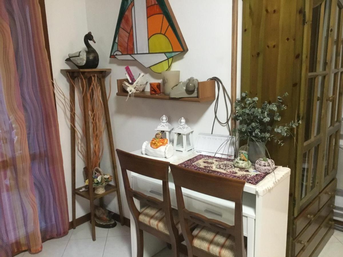 カステナーゾ La Stellina Bed & Breakfast エクステリア 写真