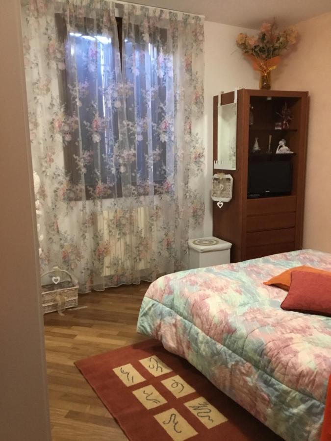 カステナーゾ La Stellina Bed & Breakfast エクステリア 写真